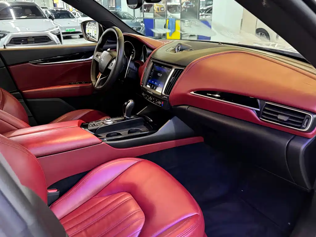 Maserati Levante — миниатюра 24