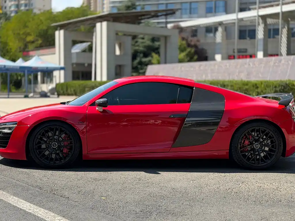 Audi R8 — миниатюра 4