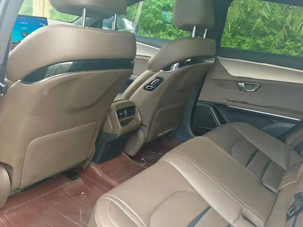 BYD Han — миниатюра 6