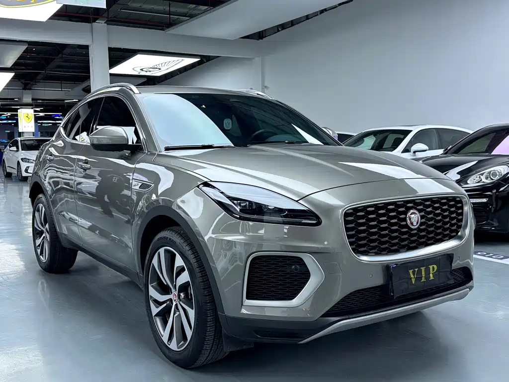 JAGUAR E PACE