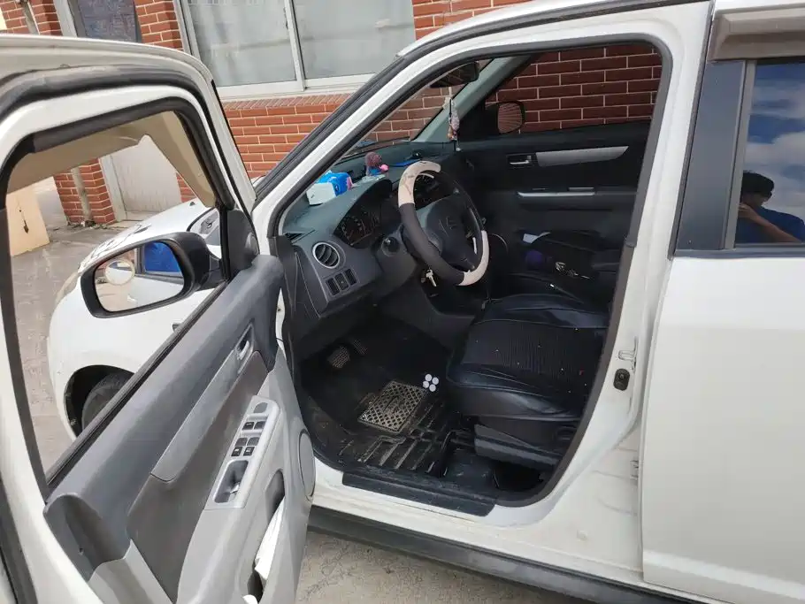 Suzuki Swift — миниатюра 9