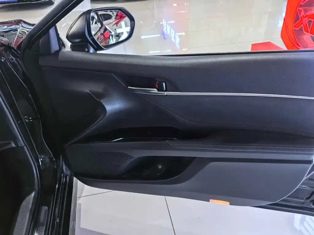 Toyota Camry — миниатюра 15