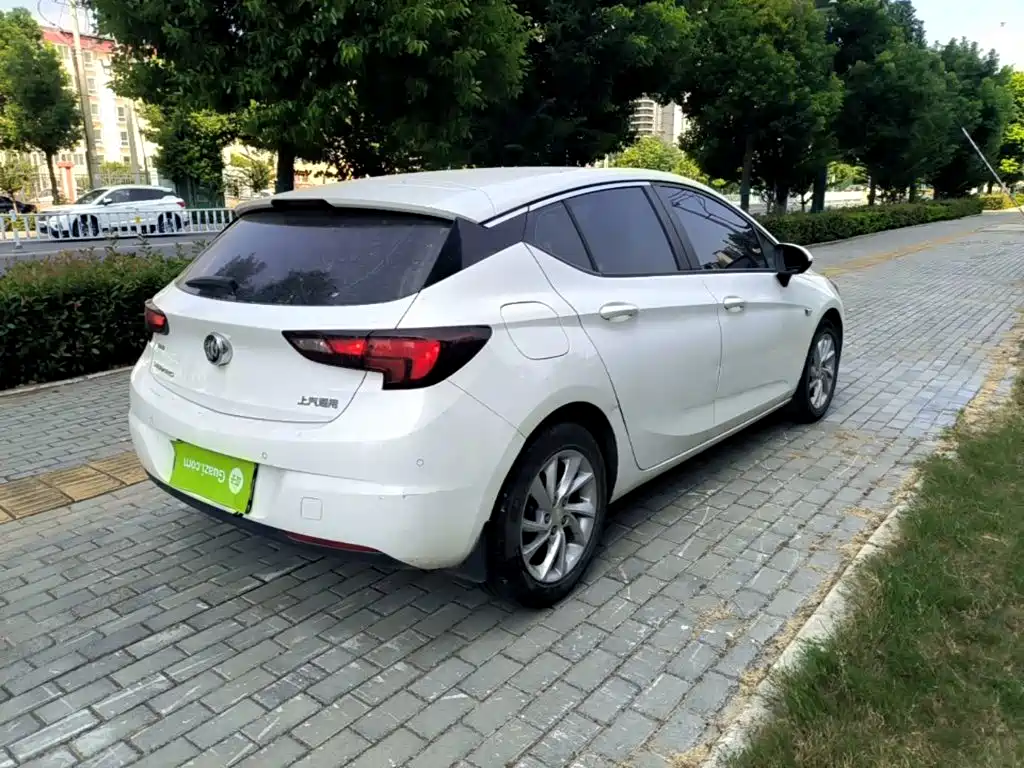 Buick Verano — миниатюра 7