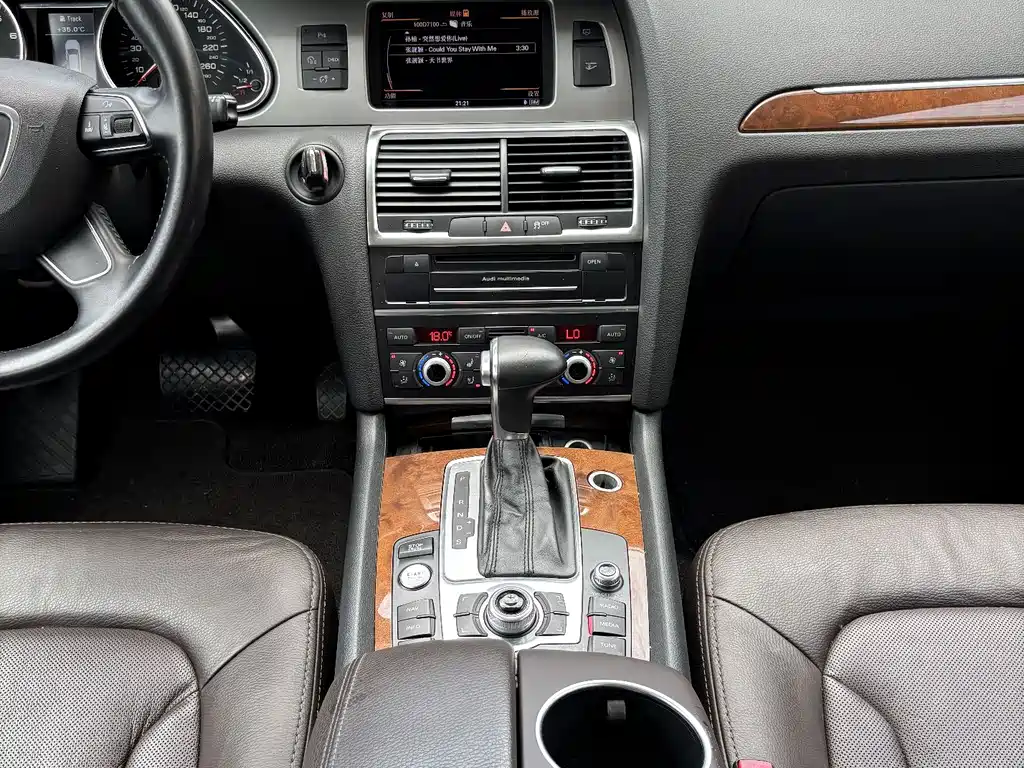 Audi Q7 — миниатюра 13