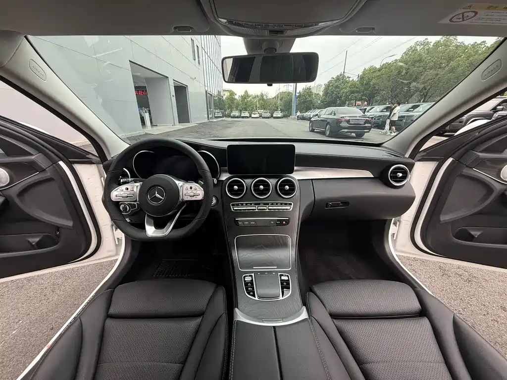 Mercedes-Benz C-Class — миниатюра 5