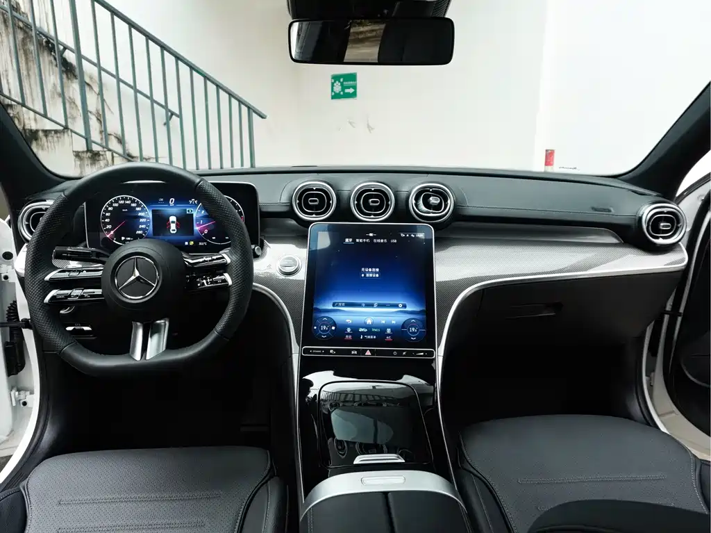 Mercedes-Benz C-Class — миниатюра 23