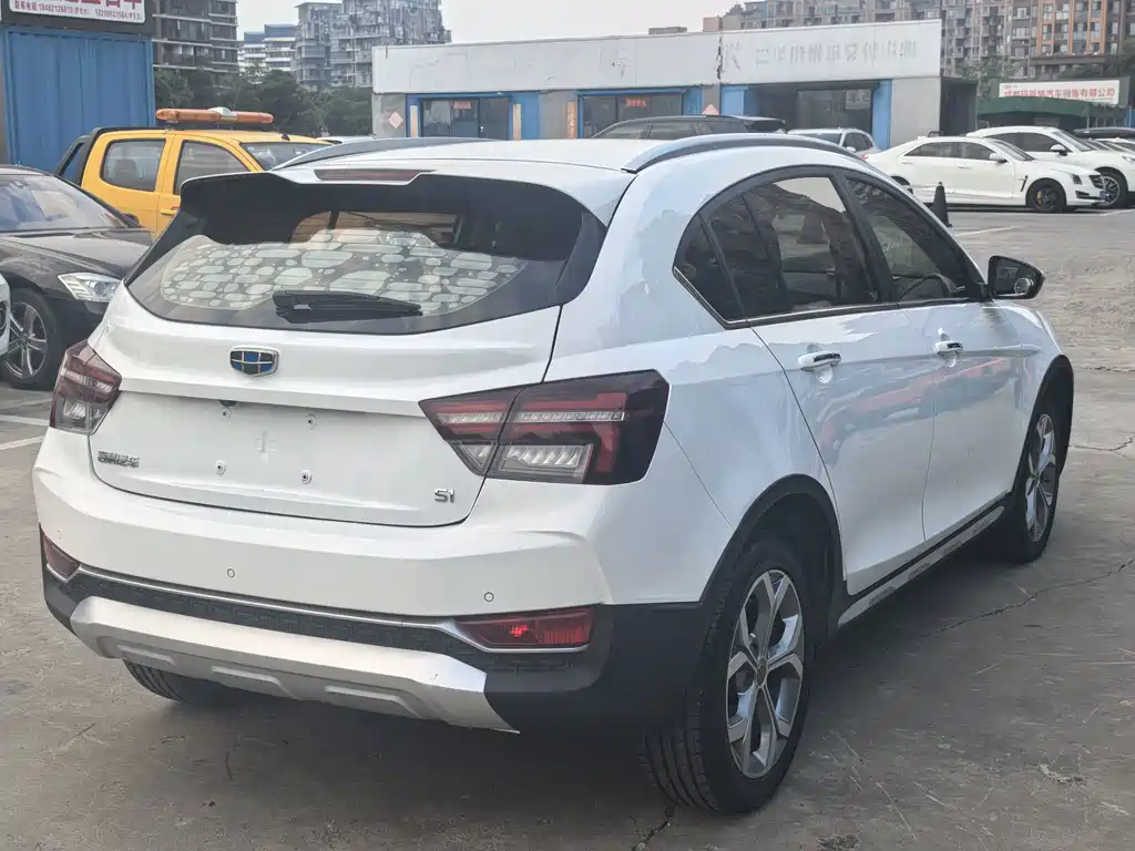 Geely Vision S1 — миниатюра 6