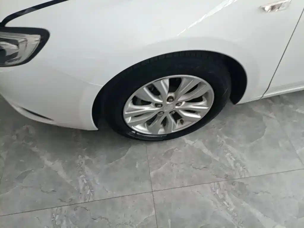 Buick Excelle — миниатюра 23