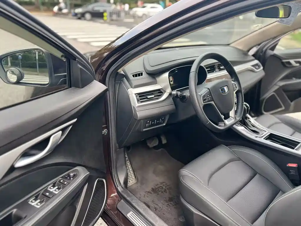 Geely Emgrand — миниатюра 17