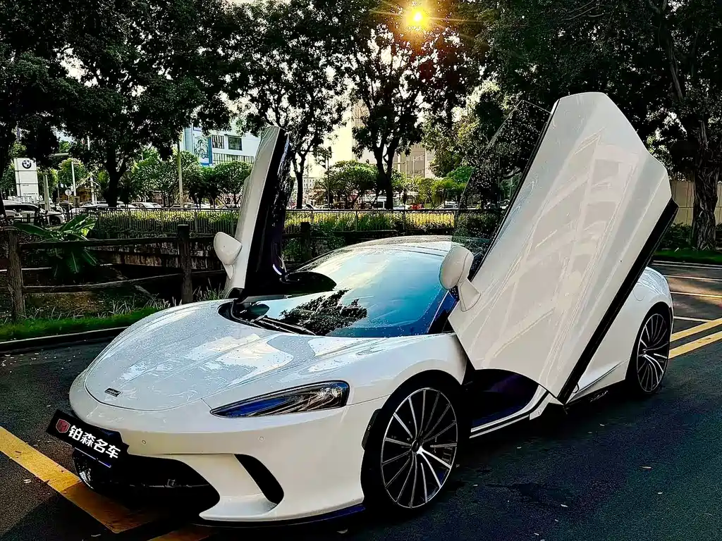 McLaren GT — миниатюра 6