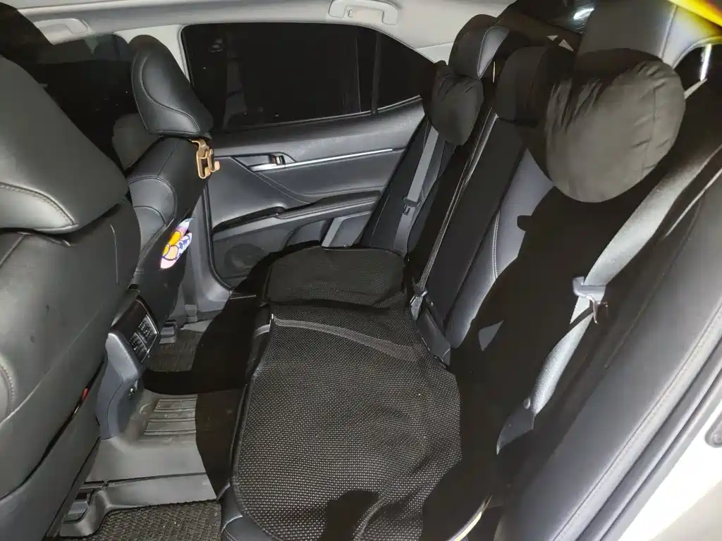 Toyota Camry — миниатюра 18
