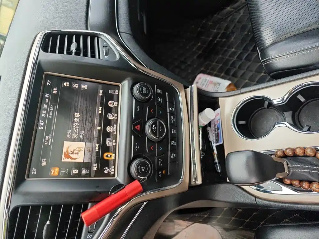 Jeep Grand Cherokee (Import) — миниатюра 6