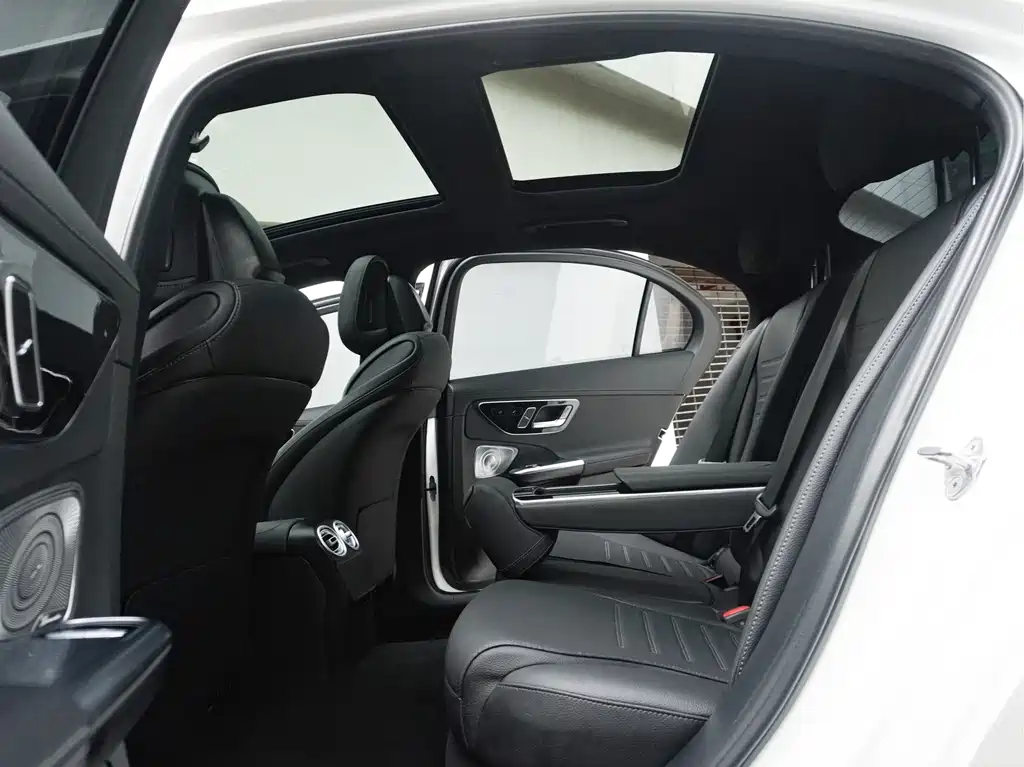 Mercedes-Benz C-Class — миниатюра 26