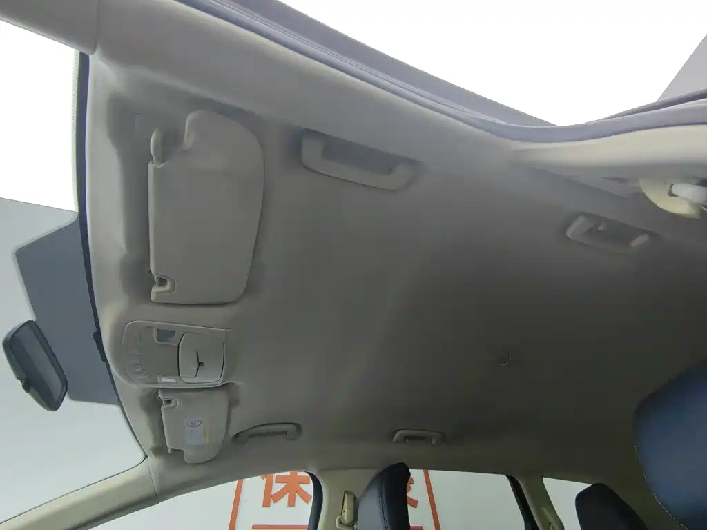 Ford Edge — миниатюра 14