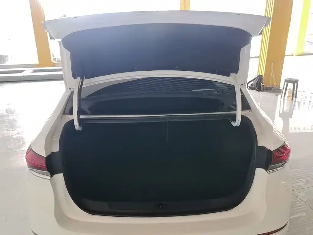 Buick Excelle — миниатюра 19