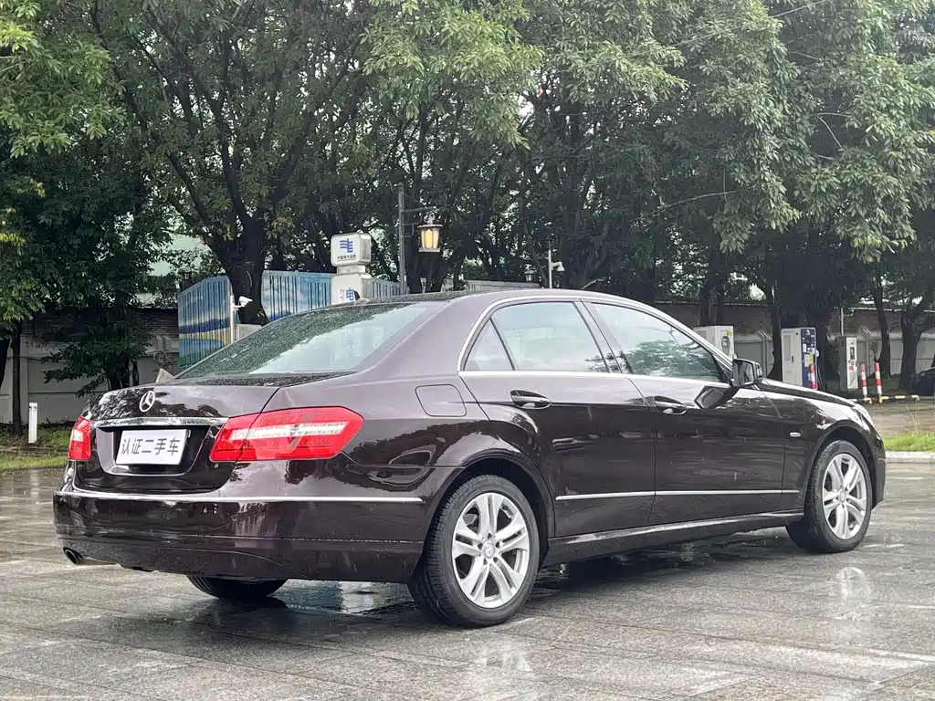 Mercedes-Benz E-Class (Import) — миниатюра 11