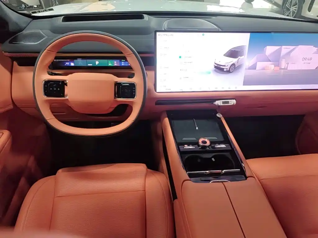 Lynk & Co 900 2025 2.0T Ultra 6 мест