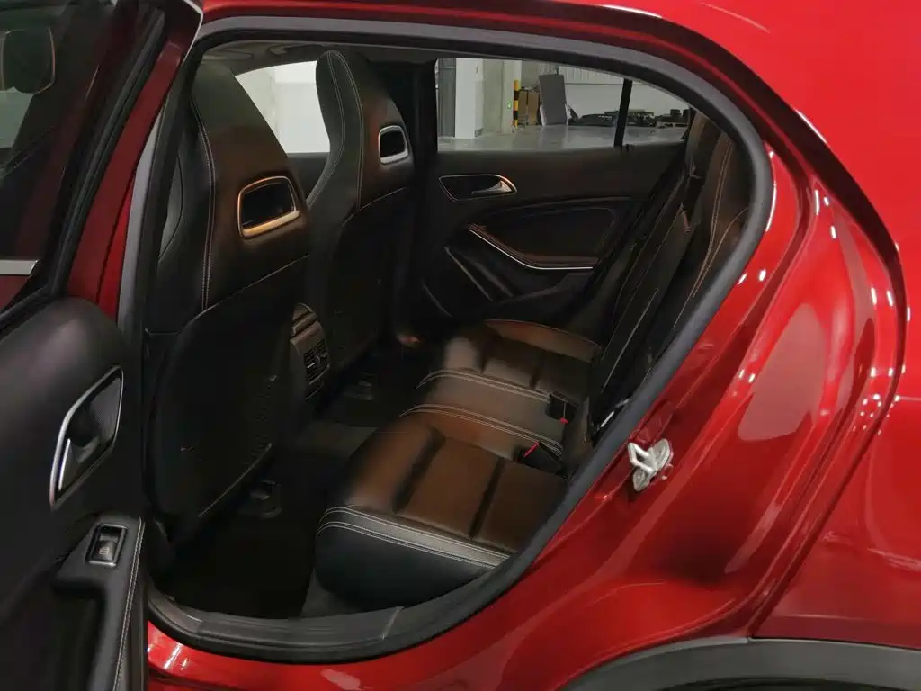 Mercedes-Benz GLA — миниатюра 15