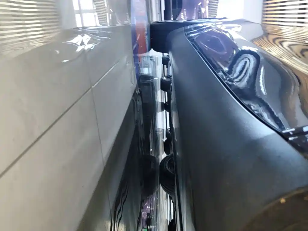 Tesla Model Y — миниатюра 21