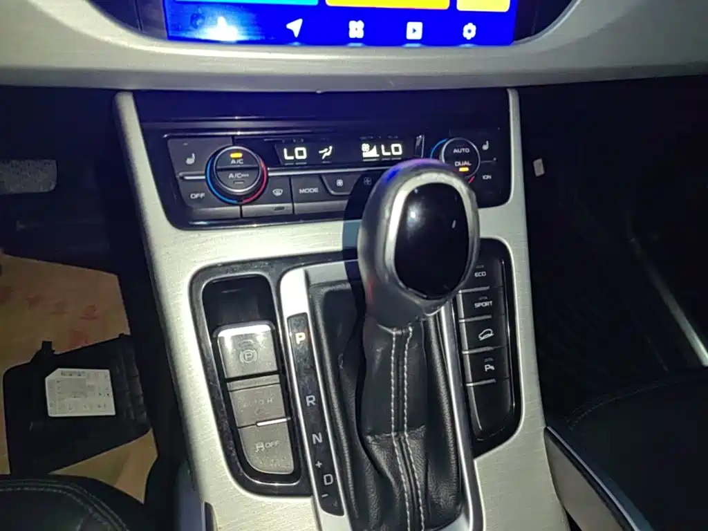 Geely Boyue — миниатюра 14
