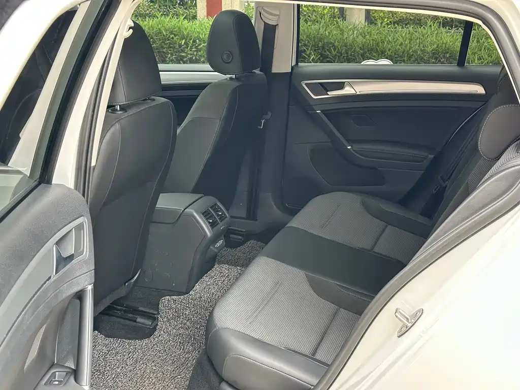 Volkswagen Golf — миниатюра 7