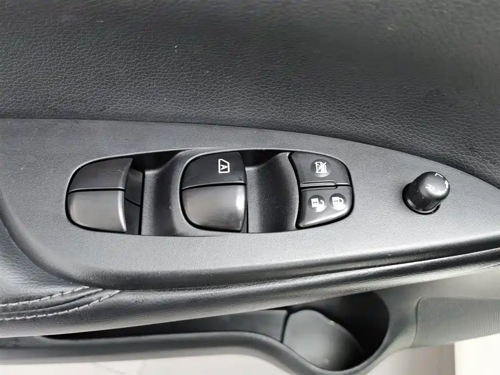Nissan Tiida 2021 1.6L CVT