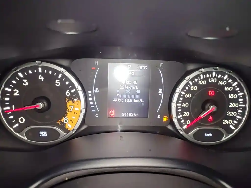 Jeep Renegade — миниатюра 12