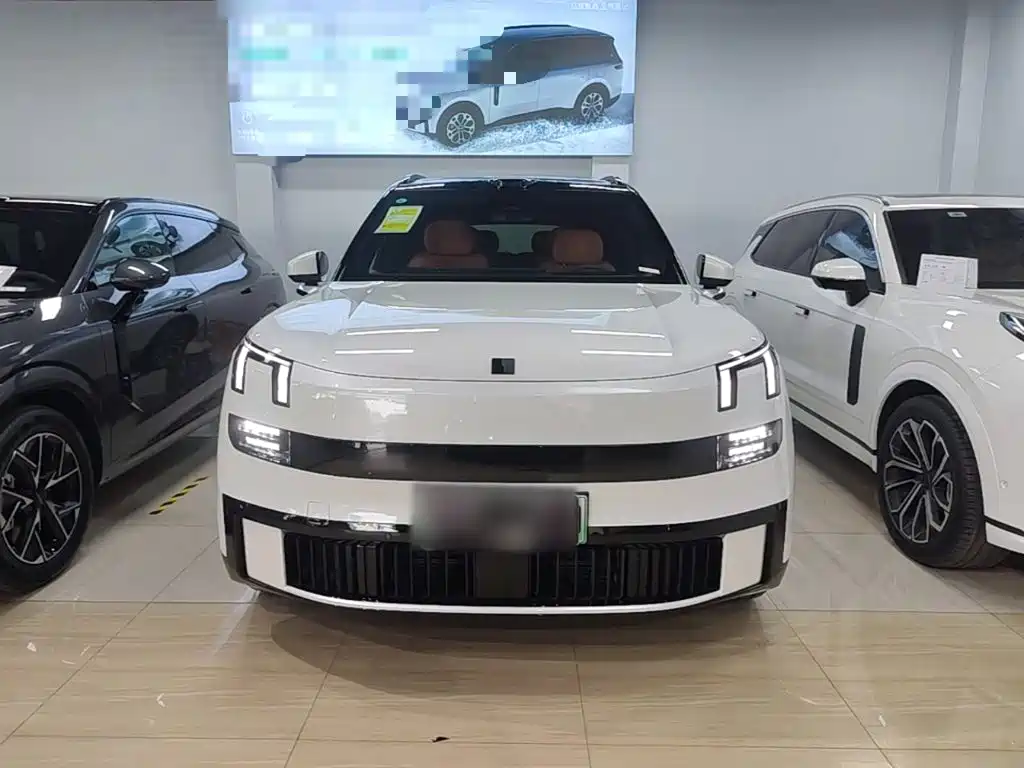 Lynk & Co 900 2025 2.0T Ultra 6 мест
