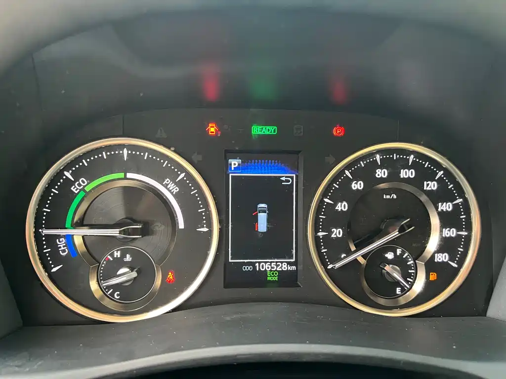 Toyota Alphard — миниатюра 9