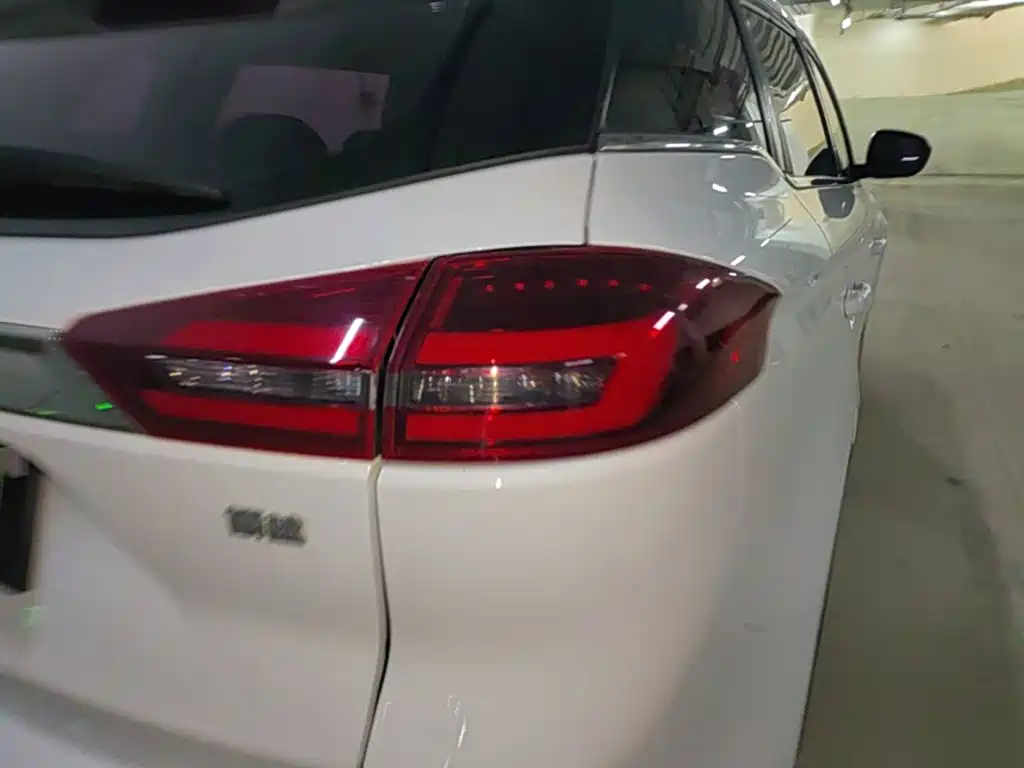 Geely Boyue — миниатюра 8