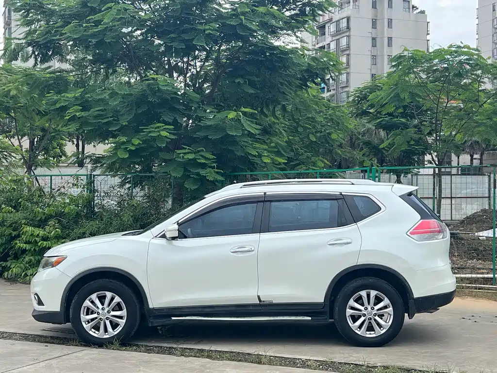 Nissan X-Trail — миниатюра 3