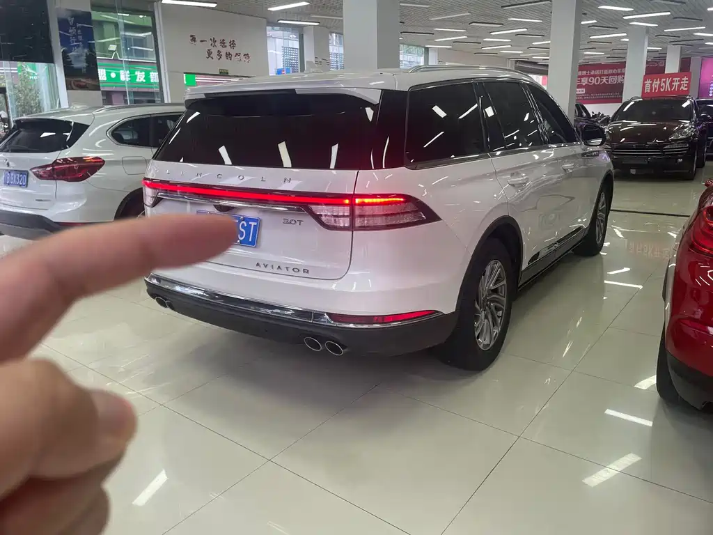 Lincoln Aviator — миниатюра 8