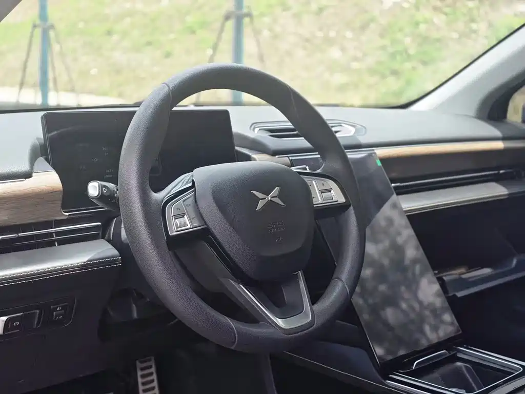 XPeng P5 — миниатюра 7