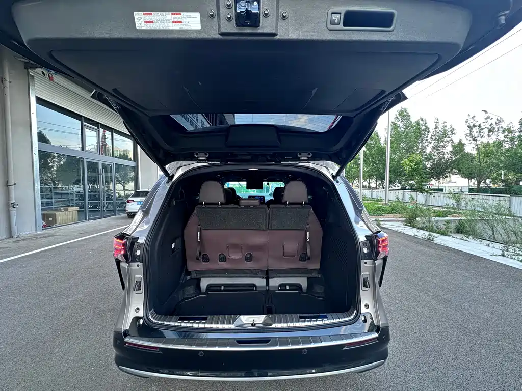 Toyota Sienna — миниатюра 9