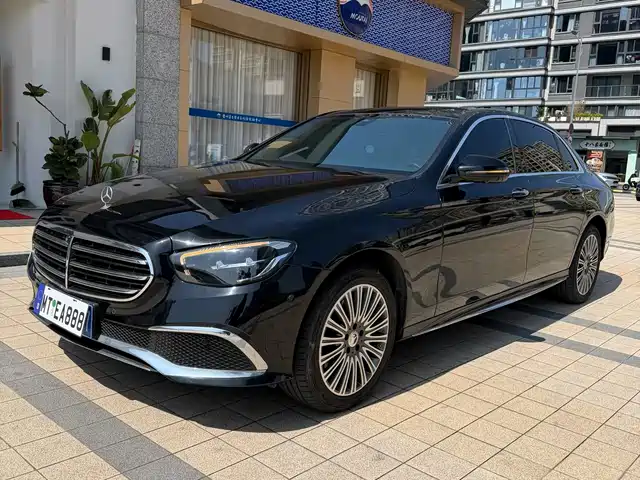 MERCEDES-BENZ E CLASS