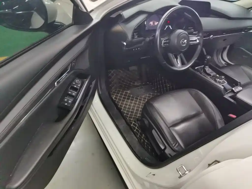 Mazda 3 Axela — миниатюра 16