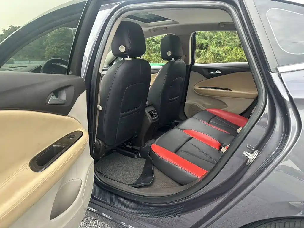 Buick Verano — миниатюра 6