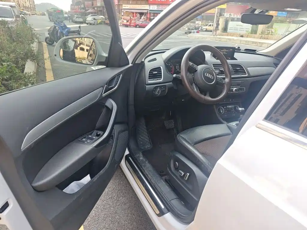 Audi Q3 — миниатюра 12