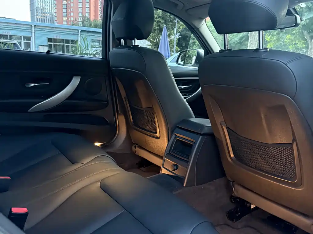 BMW 3 Series — миниатюра 18