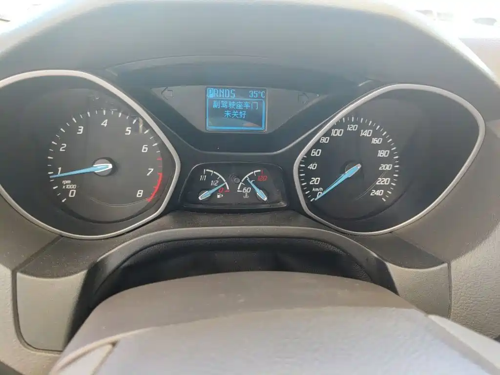 Ford Focus — миниатюра 7