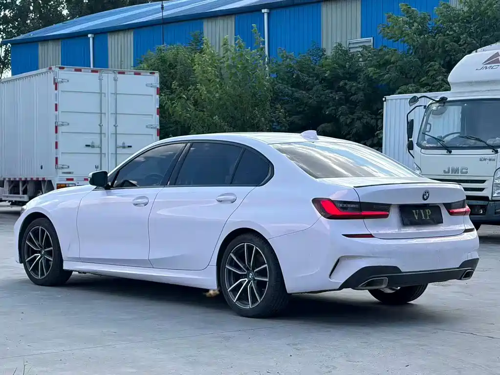 BMW 3 Series — миниатюра 10
