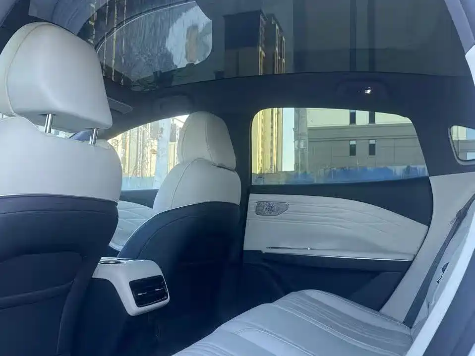 GEELY GALAXY GALAXY E8