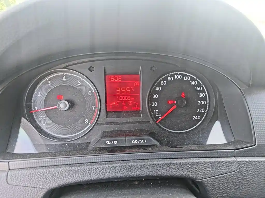 Volkswagen Santana — миниатюра 12