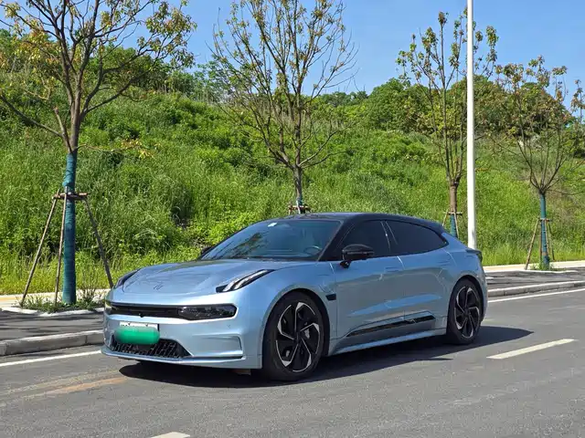 2024 Zeekr 001