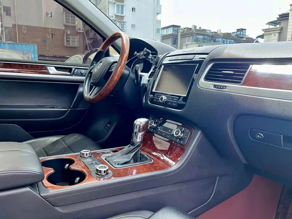 Volkswagen Touareg — миниатюра 16