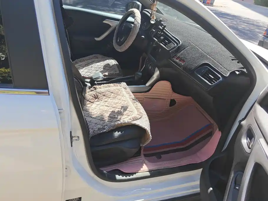 Citroen C3-XR — миниатюра 8