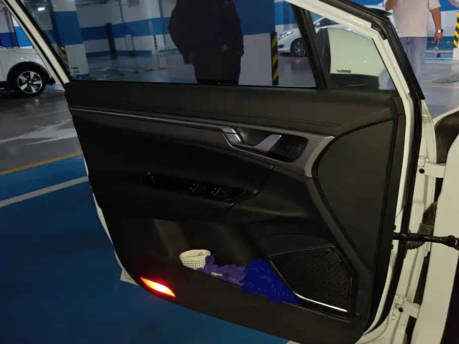 Geely Emgrand GS — миниатюра 7