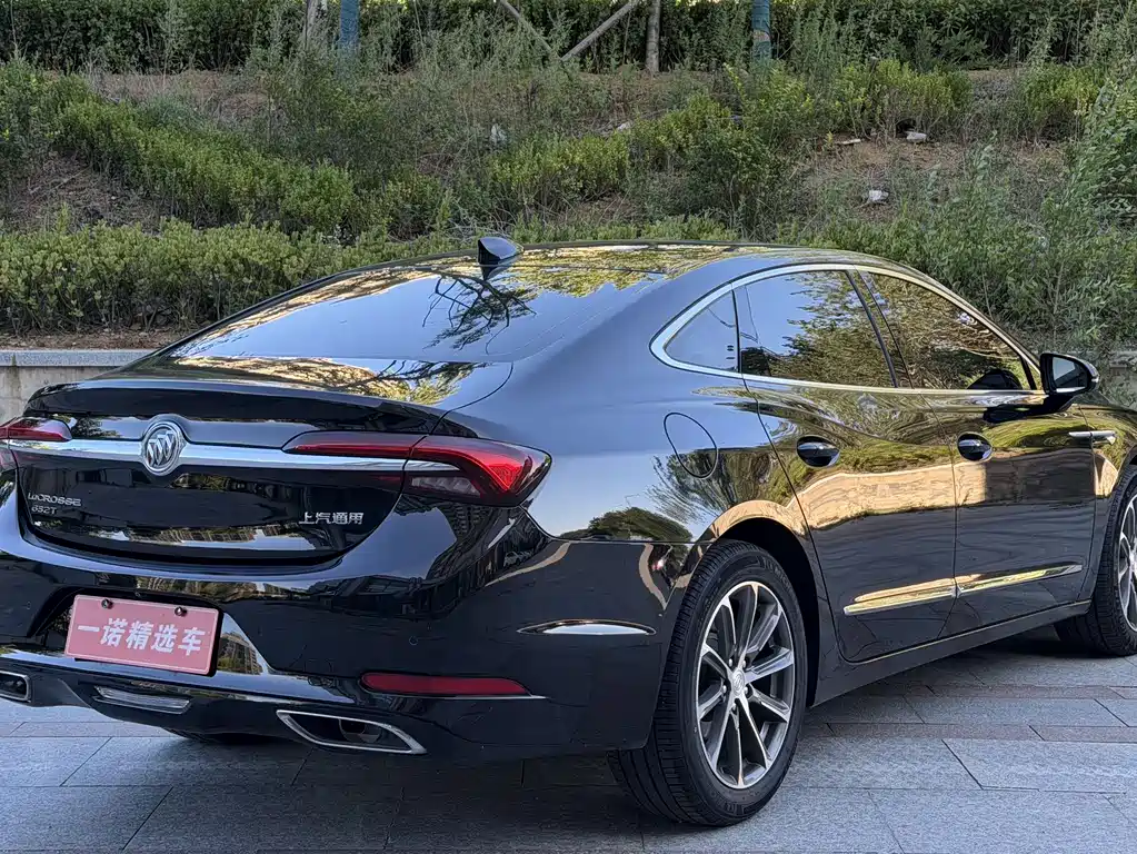 Buick LaCrosse — миниатюра 3