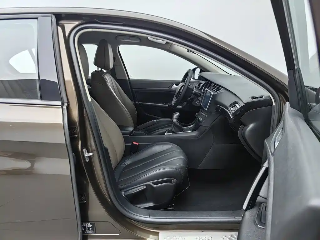 Peugeot 408 — миниатюра 23