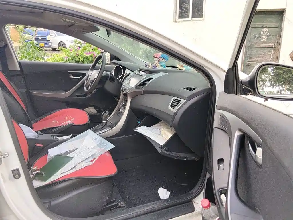 Hyundai Elantra Langdong — миниатюра 22
